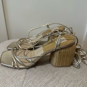 NWOT Dolce Vita size 8 gold lace up, ankle tie block heel sandals, raffia heel